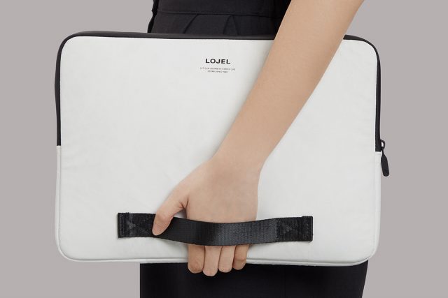 16 laptop outlet bag