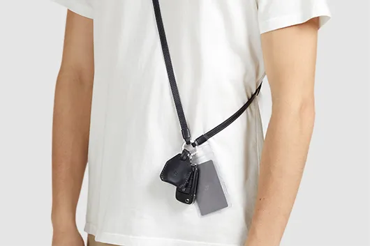 Iloj Crossbody Strap Leather LOJEL