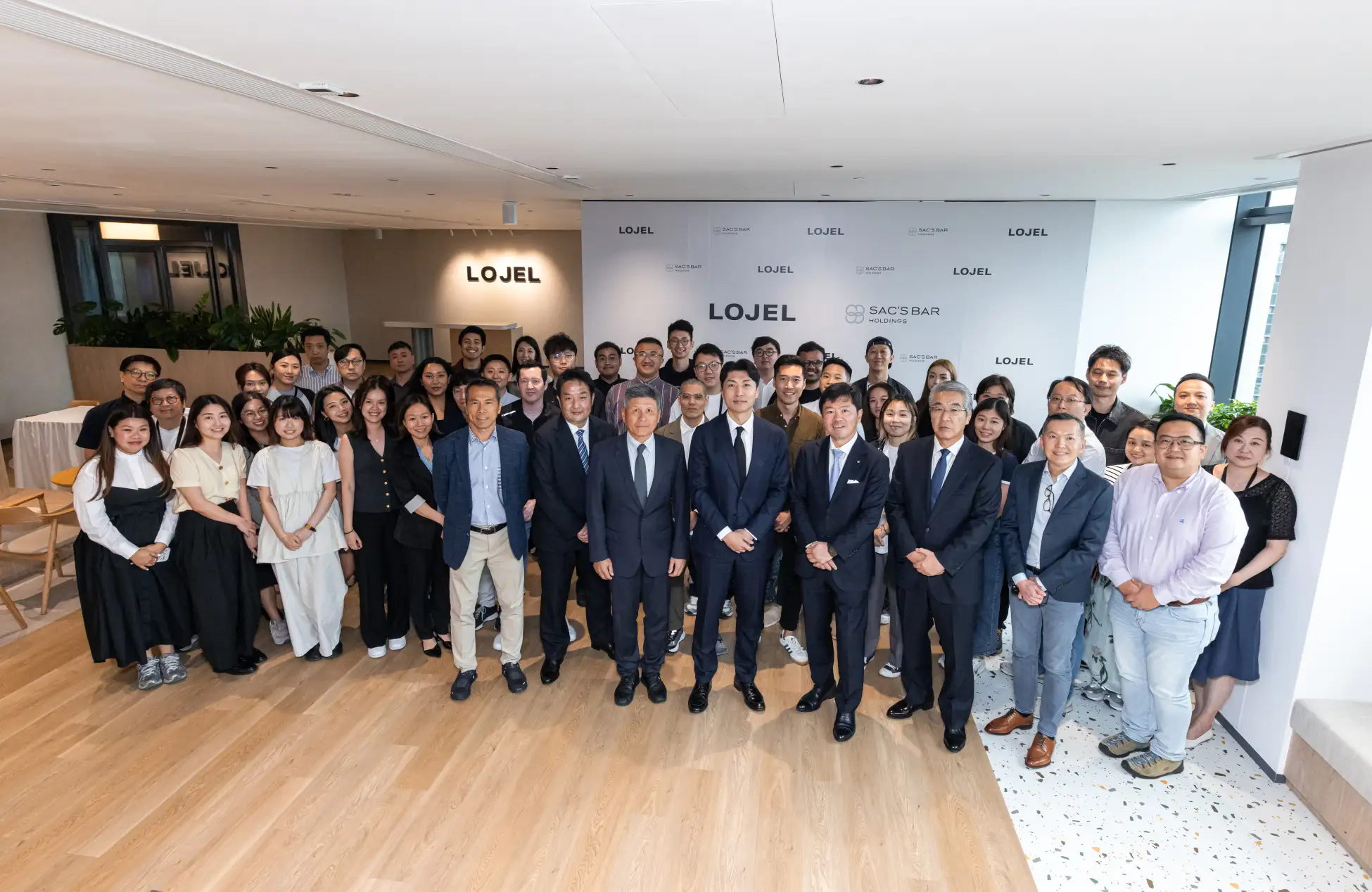 LOJEL Limited(香港)・株式会社サックスバー ホールディングス | LOJEL(ロジェール)ジャパン公式